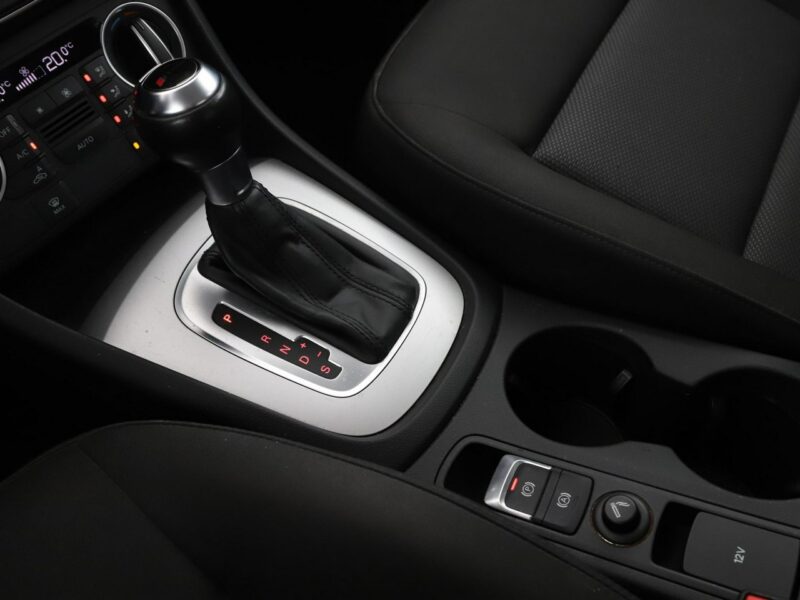 Audi Q3 4x4 S-tronic xenon navi klima auto czujniki parkowania I (2011-2018)