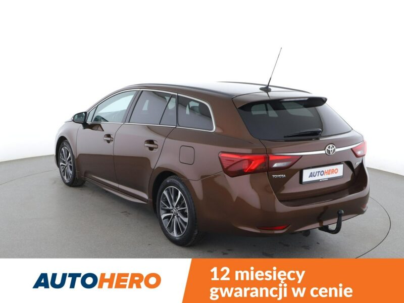 Toyota Avensis Automatyczna klimatyzacja Podgrzewane siedzenia El. szyby Hak Bluetoot III (2009-)