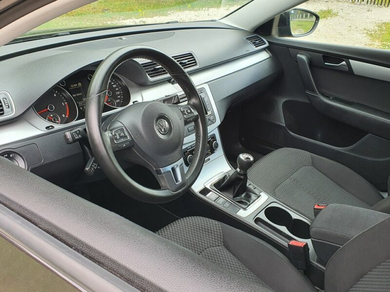 Volkswagen Passat 1.6 TDI 105KM # Comfortline # Navi # Parktronic # Mocca # Zadbany !!! B7 (2010-2014)