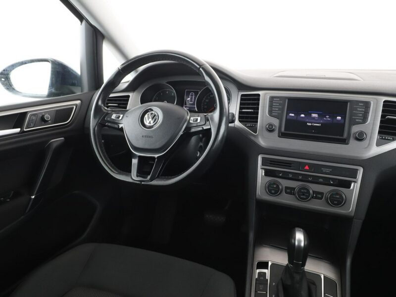 Volkswagen Golf Sportsvan DSG bi-xenon LED navi grzane fotele klima auto czujniki parkowania I (2014-)