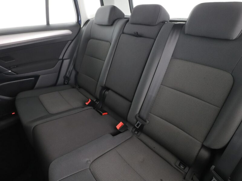 Volkswagen Golf Sportsvan DSG bi-xenon LED navi grzane fotele klima auto czujniki parkowania I (2014-)
