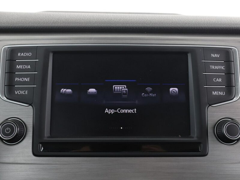 Volkswagen Golf Sportsvan DSG bi-xenon LED navi grzane fotele klima auto czujniki parkowania I (2014-)