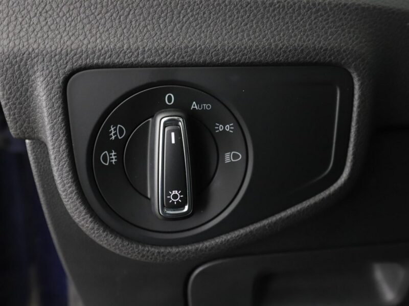 Volkswagen Golf Sportsvan DSG bi-xenon LED navi grzane fotele klima auto czujniki parkowania I (2014-)