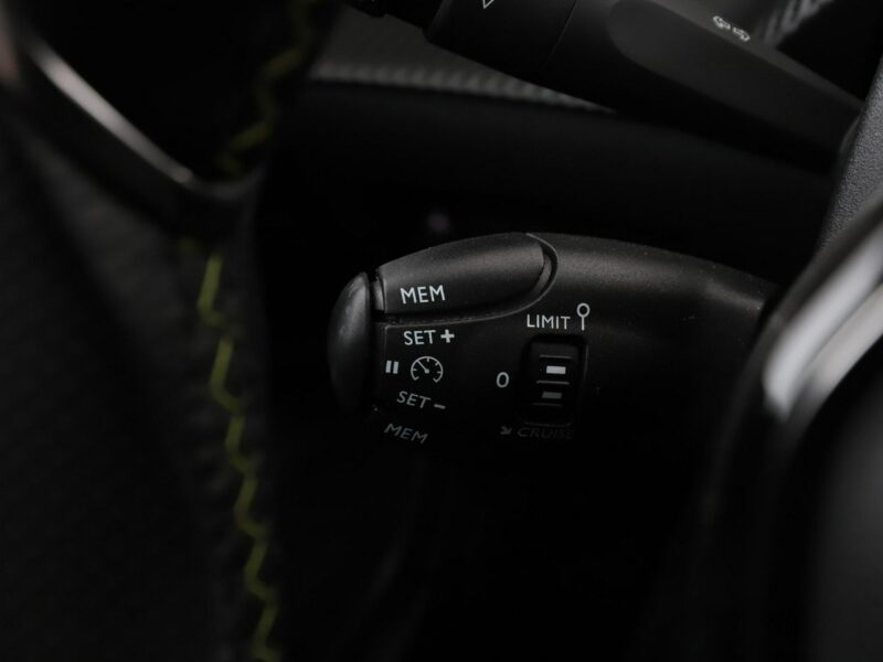 Peugeot 2008 GT Line virtual navi PDC półskóra FullLED tempomat Bluetooth II (2019-)