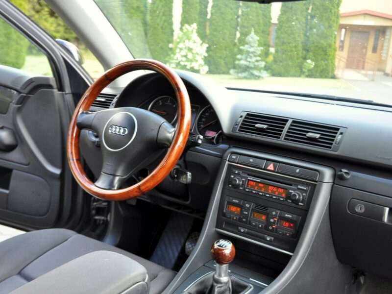 Audi A4 1.9TDi(130KM)*Bi-Xenon*Klimatronik*Welur*Reling*Szyber*Alu17"ASO Audi B6 (2000-2004)