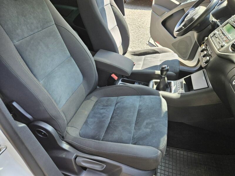 Volkswagen Tiguan Panorama dach / Podgrzewane fotele / Klima / Tempomat I (2007-2016)