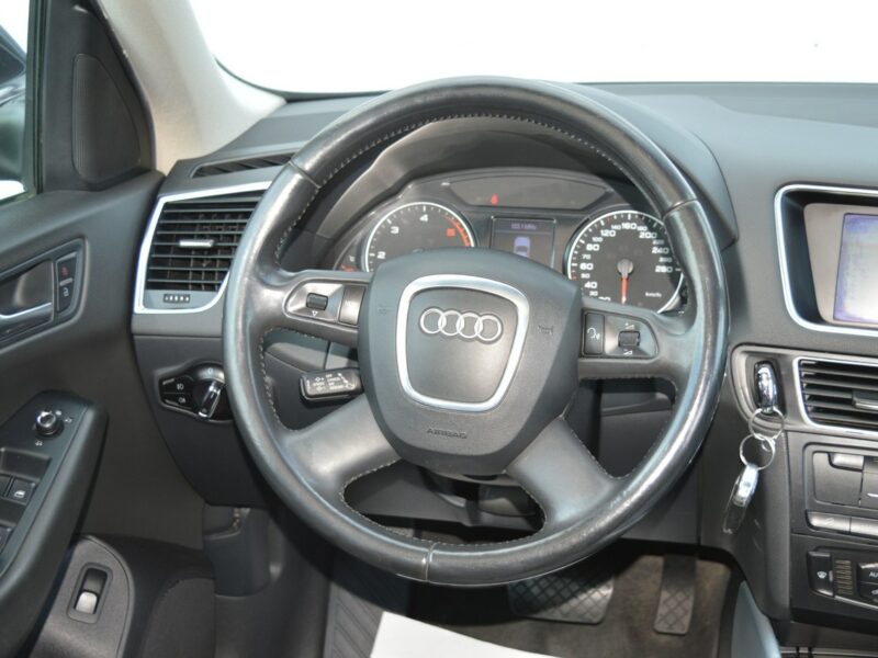 Audi Q5 2.0 TDI Qattro Automat Serwis Bi-Xenon LED Navi Skóra Pierwsza ręka 8R (2008-)