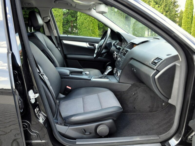 Mercedes C 180 1.8K(156KM)*Avantgarde*El.Fotele*Klimatronik*Skóry*2xPDC*IWł*Alu17"ASO W204 (2007-2014)