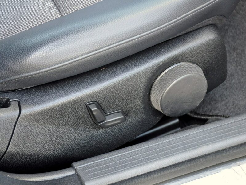 Mercedes C 180 1.8K(156KM)*Avantgarde*El.Fotele*Klimatronik*Skóry*2xPDC*IWł*Alu17"ASO W204 (2007-2014)