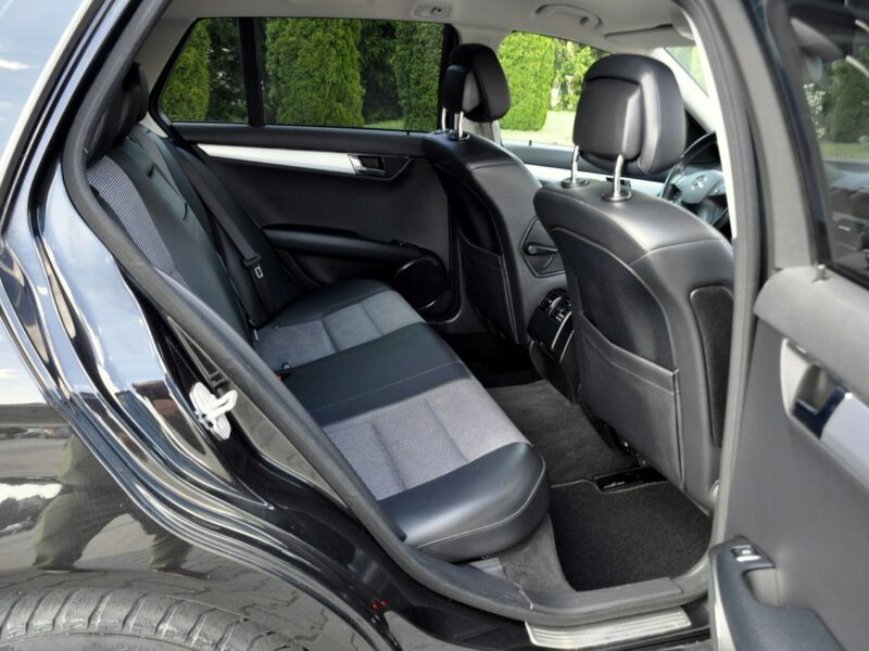 Mercedes C 180 1.8K(156KM)*Avantgarde*El.Fotele*Klimatronik*Skóry*2xPDC*IWł*Alu17"ASO W204 (2007-2014)