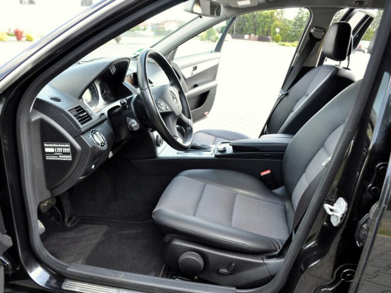 Mercedes C 180 1.8K(156KM)*Avantgarde*El.Fotele*Klimatronik*Skóry*2xPDC*IWł*Alu17"ASO W204 (2007-2014)