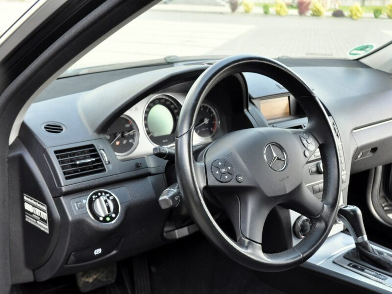 Mercedes C 180 1.8K(156KM)*Avantgarde*El.Fotele*Klimatronik*Skóry*2xPDC*IWł*Alu17"ASO W204 (2007-2014)