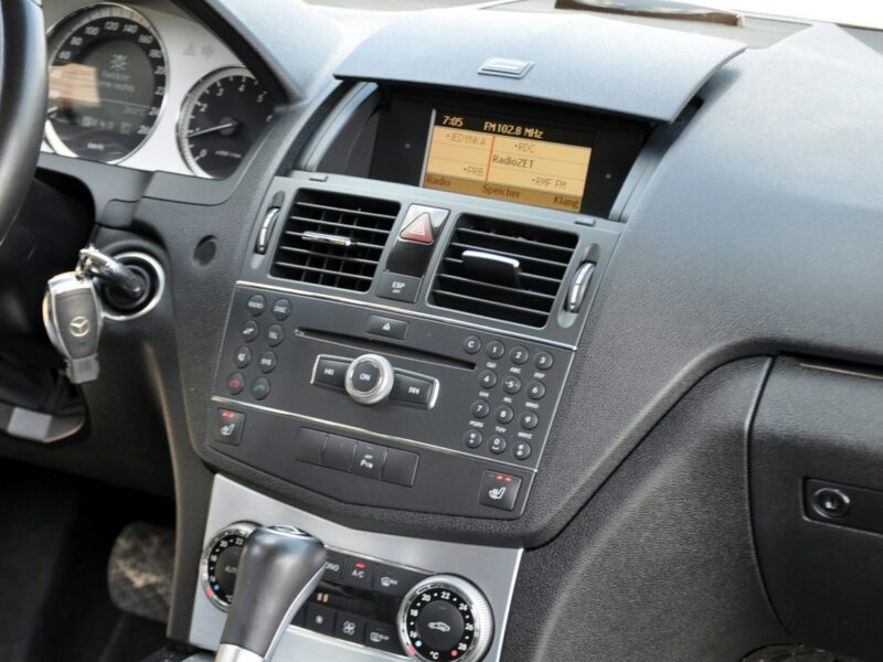 Mercedes C 180 1.8K(156KM)*Avantgarde*El.Fotele*Klimatronik*Skóry*2xPDC*IWł*Alu17"ASO W204 (2007-2014)