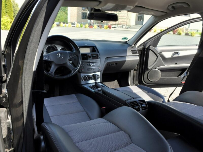 Mercedes C 180 1.8K(156KM)*Avantgarde*El.Fotele*Klimatronik*Skóry*2xPDC*IWł*Alu17"ASO W204 (2007-2014)