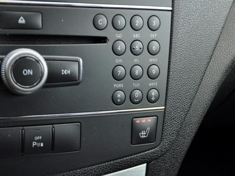 Mercedes C 180 1.8K(156KM)*Avantgarde*El.Fotele*Klimatronik*Skóry*2xPDC*IWł*Alu17"ASO W204 (2007-2014)