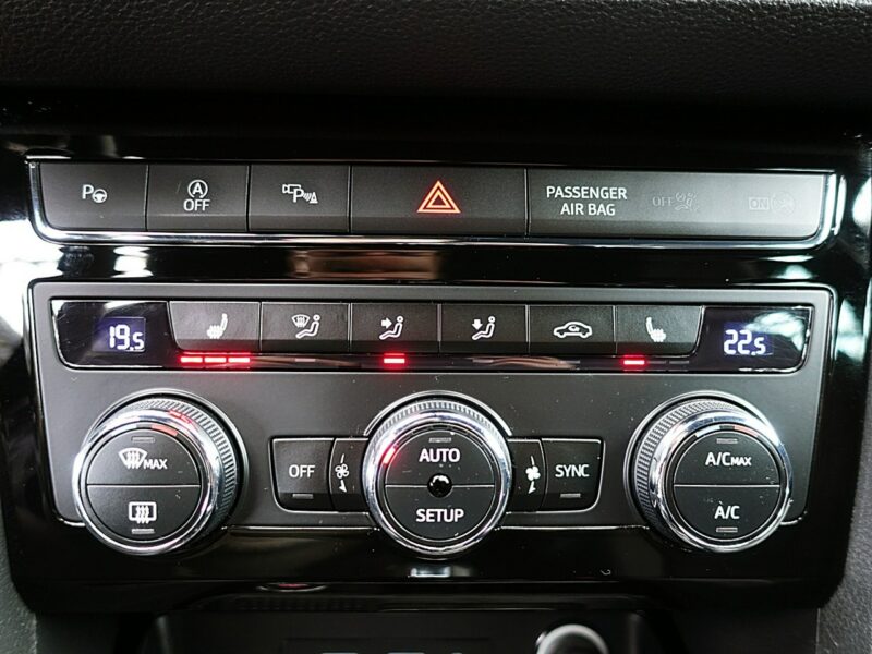 Seat Ateca 4x4 XCELLENCE Automat 190KM Kamera 360 GWARANCJA 1wł Kraj Bezwyp F23%