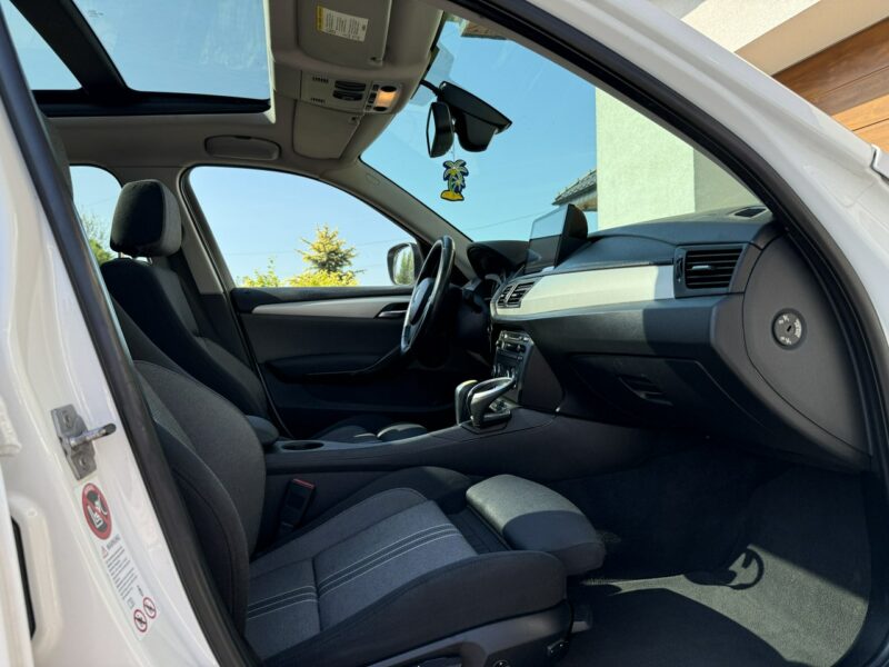 BMW X1 2.0 XDrive 177KM automat kamera navi panorama bezwypadkowa z Niemiec I (E84) (2009-2015)