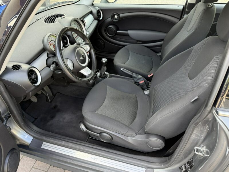 Mini ONE 09r. 1.4 benzyna bezwypadkowy klimatronik zadbany II (2006-)