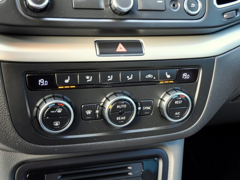 Seat Alhambra 2.0TDI(140KM)*Xenon*Navi*Kamera*7-Foteli*El.Fotel*Welur*Reling*Alu17" II (2010-)