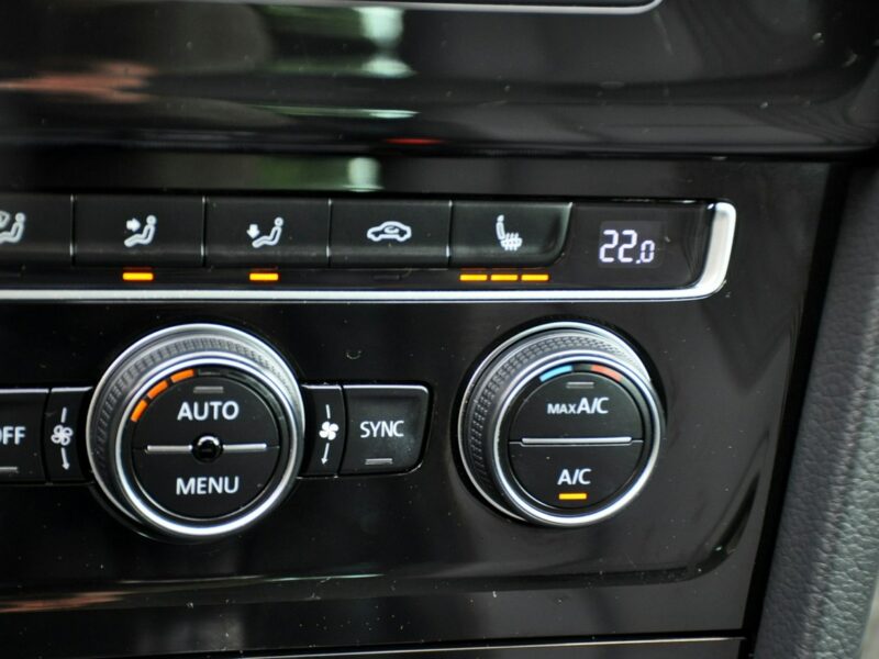 Volkswagen Golf 1.6TDI(110KM)*Alstar*Xenon*Led*Duża Navi*Welur*Chrom*I Wł*Alu16"ASO VW VII (2012-)