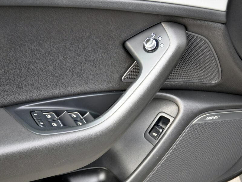 Audi A6 2.0T(180KM)*S-Line*Bi-Xenon*Led*Navi MMI*Skóry*El.Klapa*Bose*Alu19"ASO C7 (2011-)