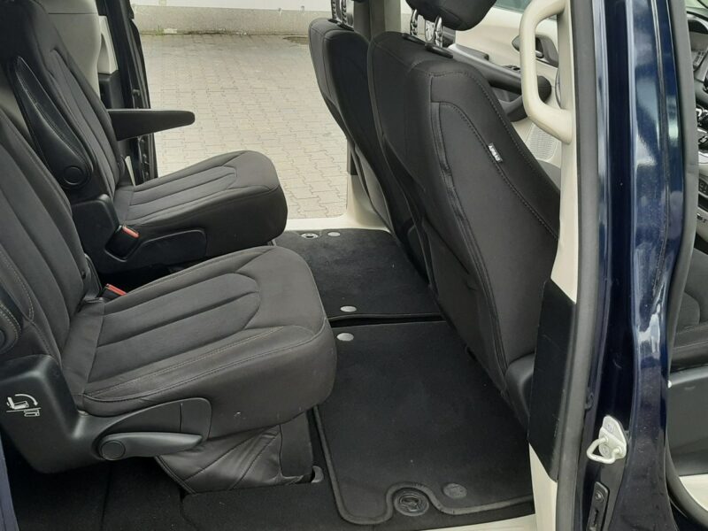 Chrysler Pacifica 3,6b 291KM super stan i wygląd