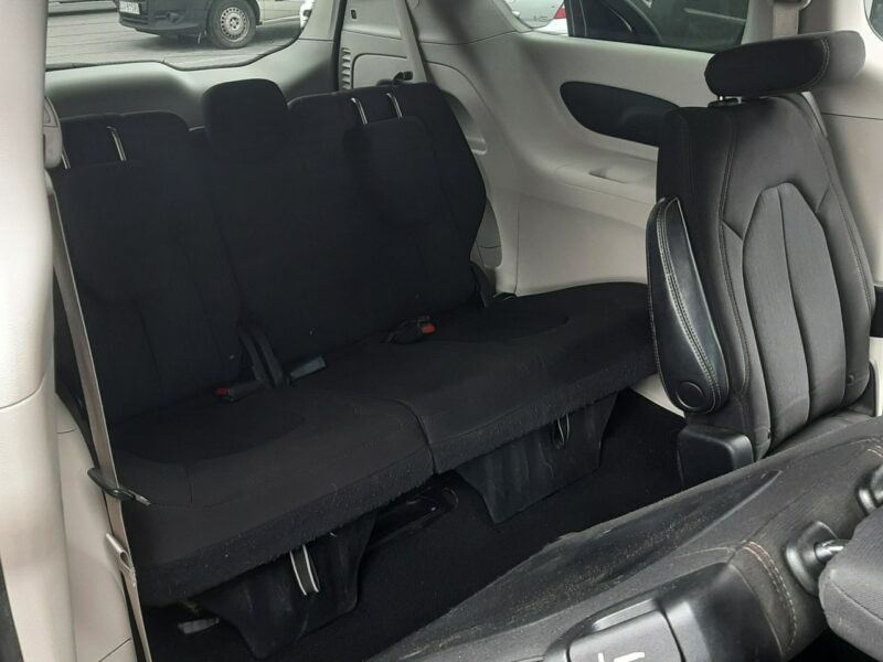 Chrysler Pacifica 3,6b 291KM super stan i wygląd