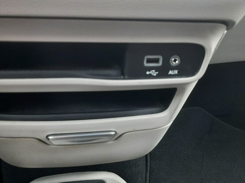 Chrysler Pacifica 3,6b 291KM super stan i wygląd