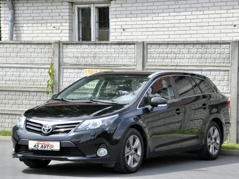 Toyota Avensis 1,8VVTi 147KM SolPlus/Navi/Alkantara/Alufelgi/Kamera/Ledy/PółSkóry III (2009-)
