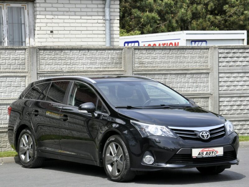 Toyota Avensis 1,8VVTi 147KM SolPlus/Navi/Alkantara/Alufelgi/Kamera/Ledy/PółSkóry III (2009-)
