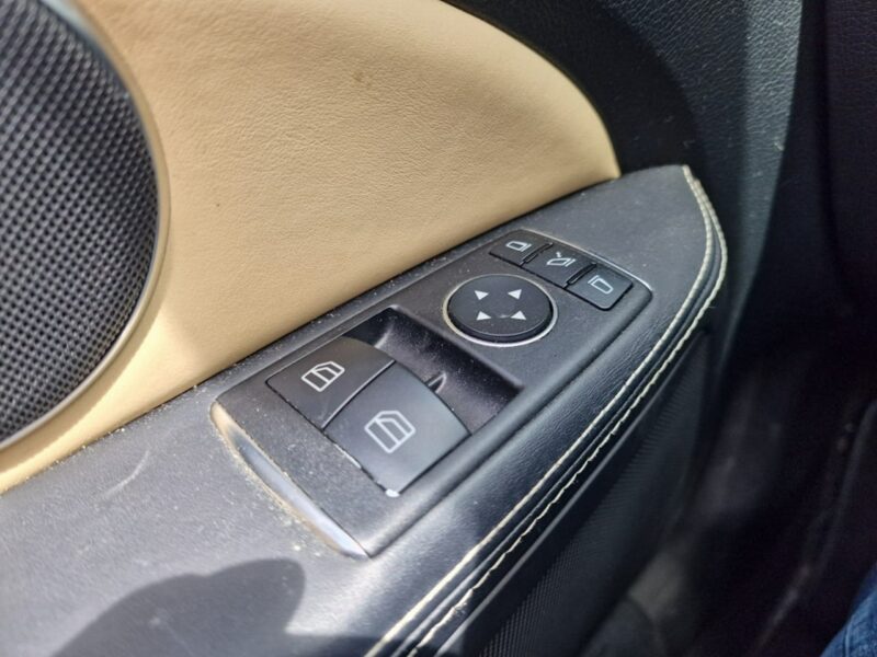 Mercedes SLC 180 SLC 300 2.0 Benzyna 245 KM, Kamera, Bluetooth, Designio, Alu, LED