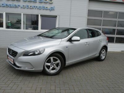 Volvo V40 1.6 D2 OCEAN RACE Serwis Navi Skóra Bluetooth 166000 km. II (2012-)