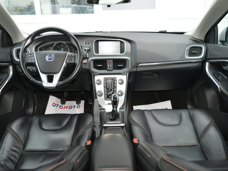 Volvo V40 1.6 D2 OCEAN RACE Serwis Navi Skóra Bluetooth 166000 km. II (2012-)