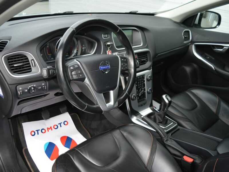 Volvo V40 1.6 D2 OCEAN RACE Serwis Navi Skóra Bluetooth 166000 km. II (2012-)