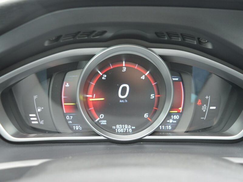 Volvo V40 1.6 D2 OCEAN RACE Serwis Navi Skóra Bluetooth 166000 km. II (2012-)