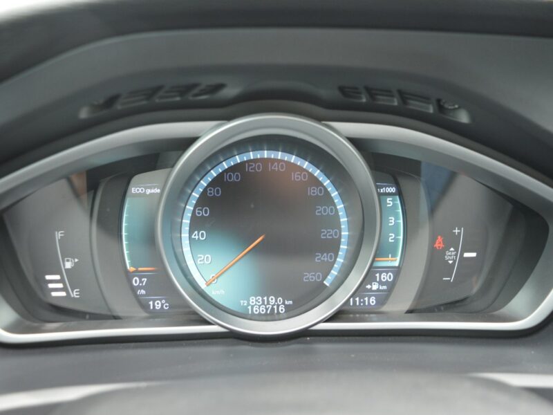 Volvo V40 1.6 D2 OCEAN RACE Serwis Navi Skóra Bluetooth 166000 km. II (2012-)