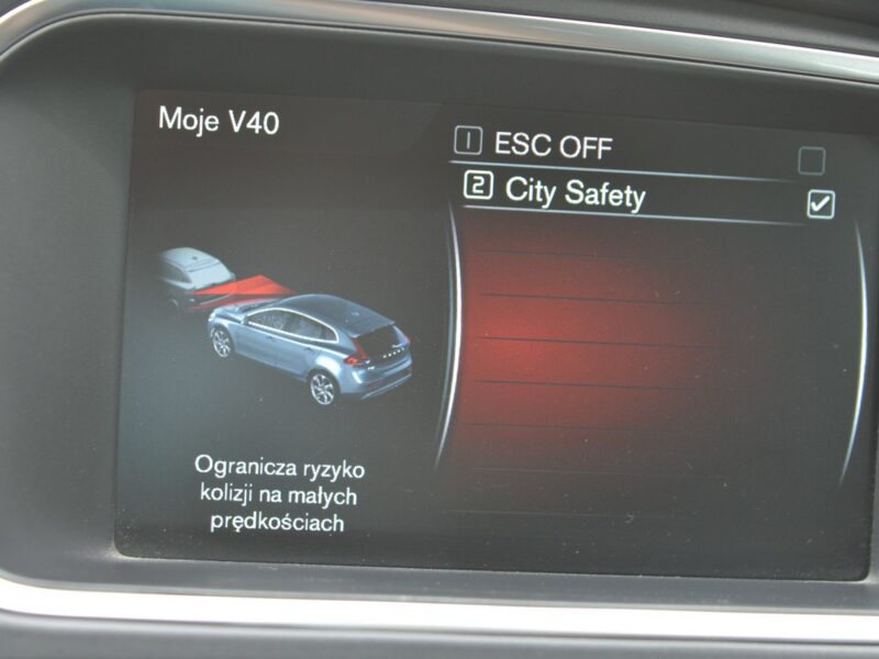 Volvo V40 1.6 D2 OCEAN RACE Serwis Navi Skóra Bluetooth 166000 km. II (2012-)