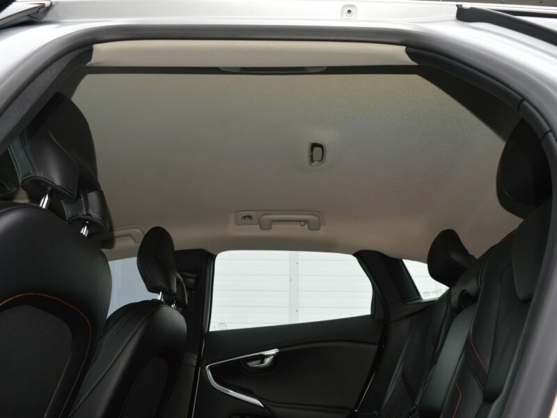 Volvo V40 1.6 D2 OCEAN RACE Serwis Navi Skóra Bluetooth 166000 km. II (2012-)