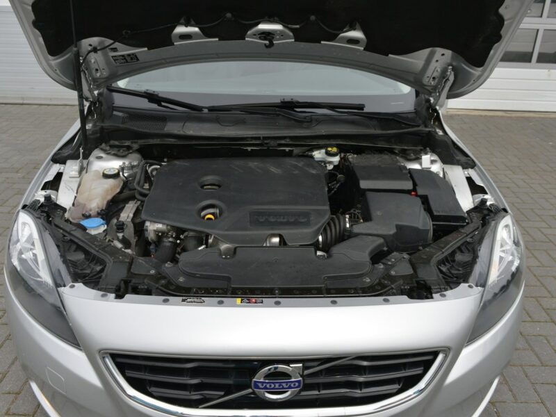 Volvo V40 1.6 D2 OCEAN RACE Serwis Navi Skóra Bluetooth 166000 km. II (2012-)