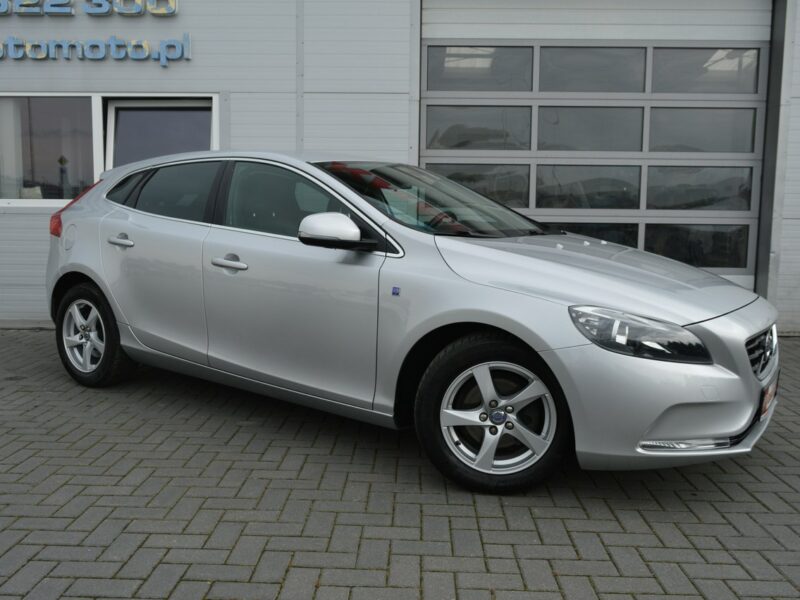 Volvo V40 1.6 D2 OCEAN RACE Serwis Navi Skóra Bluetooth 166000 km. II (2012-)