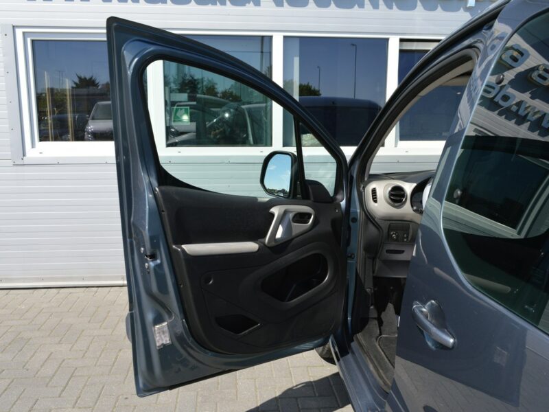 Peugeot Partner 1.6 HDI Tepee 2xBoczne drzwi przesuwne Klimatyzacja II (2008-)