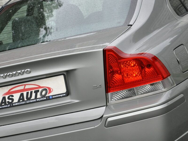 Volvo S60 2,4i 140KM/Momentum/Skóry/Pod.fotele/Alufelgi/Xenony/Serwis/Tempomat I (2000-2010)