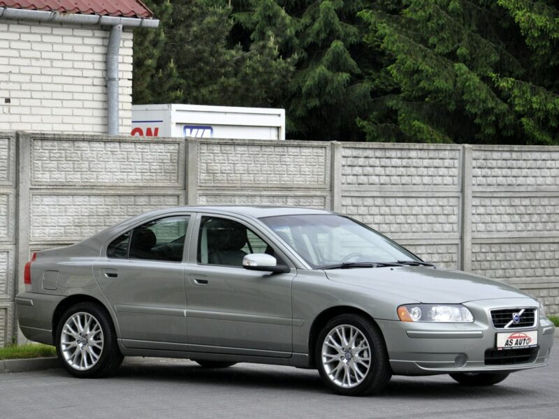 Volvo S60 2,4i 140KM/Momentum/Skóry/Pod.fotele/Alufelgi/Xenony/Serwis/Tempomat I (2000-2010)
