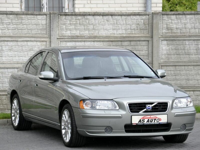 Volvo S60 2,4i 140KM/Momentum/Skóry/Pod.fotele/Alufelgi/Xenony/Serwis/Tempomat I (2000-2010)