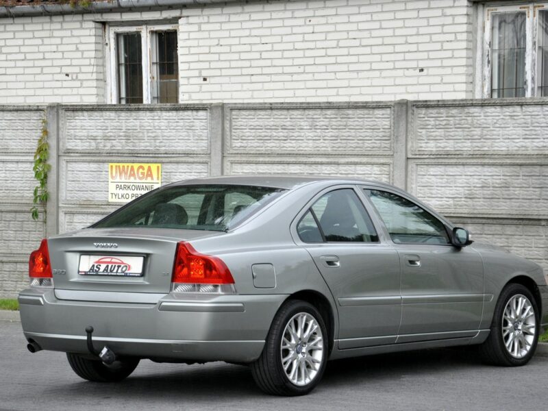 Volvo S60 2,4i 140KM/Momentum/Skóry/Pod.fotele/Alufelgi/Xenony/Serwis/Tempomat I (2000-2010)