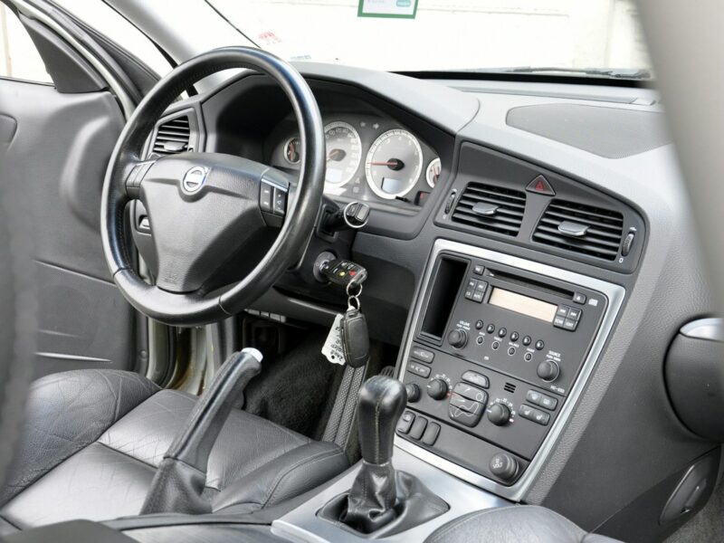Volvo S60 2,4i 140KM/Momentum/Skóry/Pod.fotele/Alufelgi/Xenony/Serwis/Tempomat I (2000-2010)