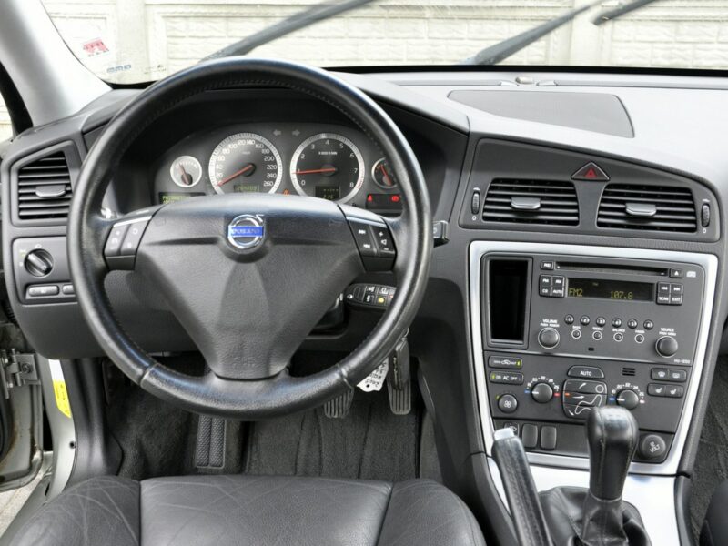 Volvo S60 2,4i 140KM/Momentum/Skóry/Pod.fotele/Alufelgi/Xenony/Serwis/Tempomat I (2000-2010)