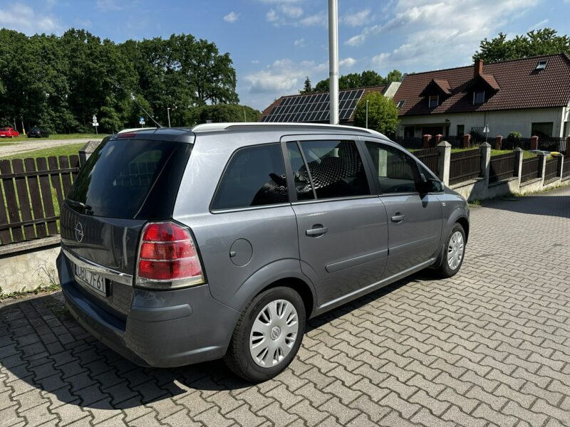 Opel Zafira 1,8 140PS zarejestrowana 172 tyś km 7 osób B (2005-2011)
