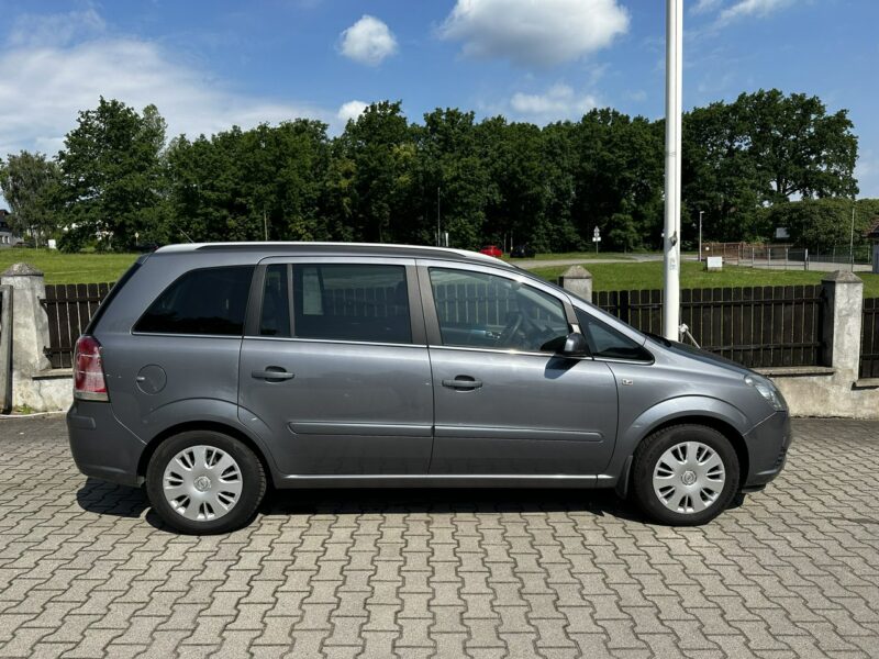Opel Zafira 1,8 140PS zarejestrowana 172 tyś km 7 osób B (2005-2011)