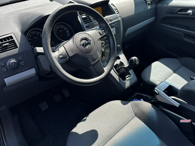 Opel Zafira 1,8 140PS zarejestrowana 172 tyś km 7 osób B (2005-2011)